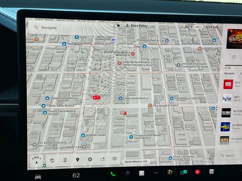 Used 2024 Tesla Model X Base image 22