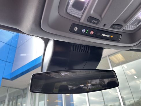 Used 2025 Chevrolet Silverado 1500 LT image 29