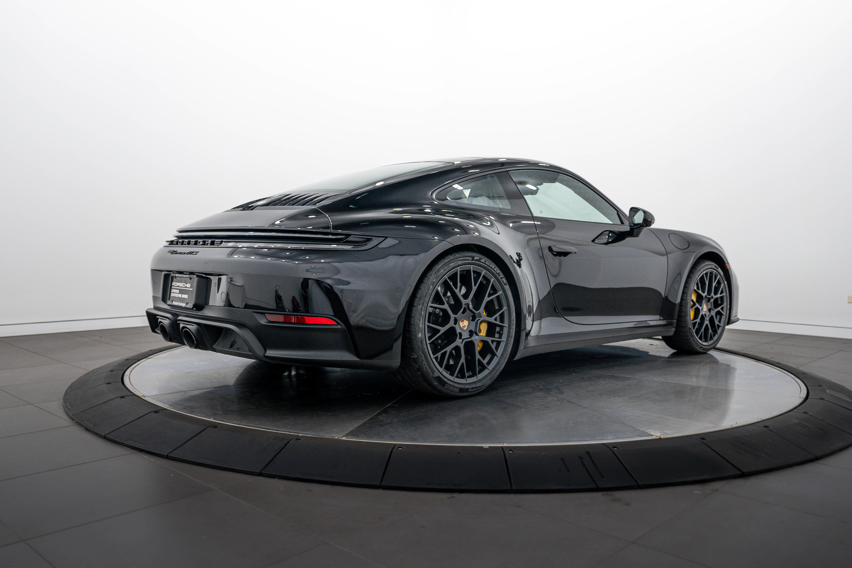 Certified 2025 Porsche 911 Carrera GTS RWD image 7