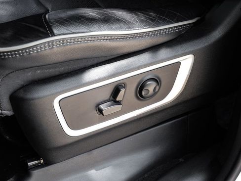 Used 2023 RAM 1500 Laramie AWD/4WD image 48