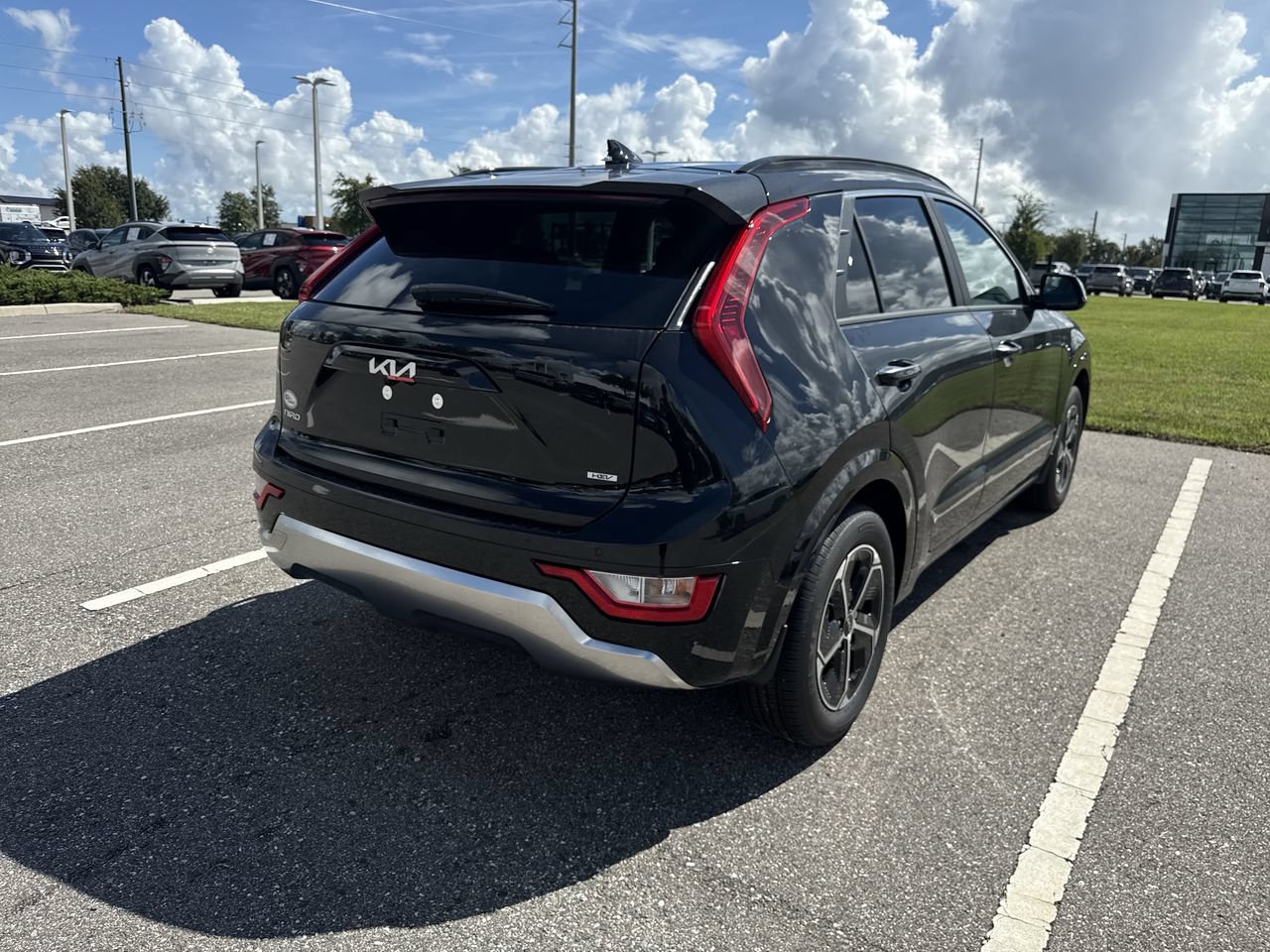 New 2026 Kia Niro FWD image 3