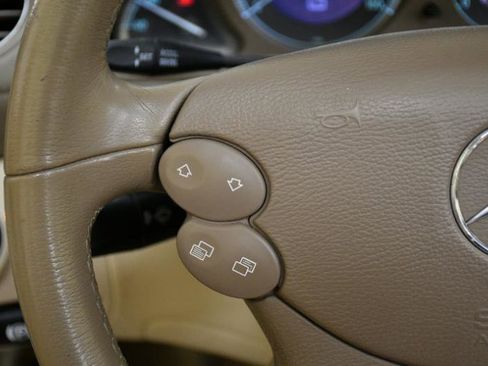 Used 2008 Mercedes-Benz SL 550 w/ P1 Pkg image 34