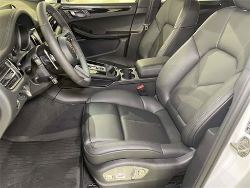 New 2026 Porsche Macan S image 16