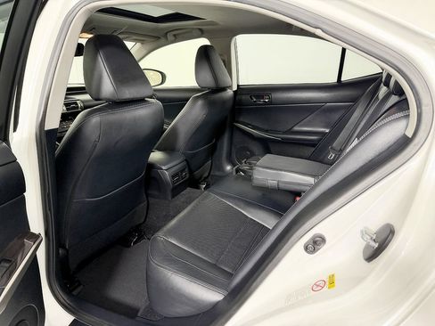 Used 2014 Lexus IS 250 w/ Luxury Package w/Gray Wood RWD image 36