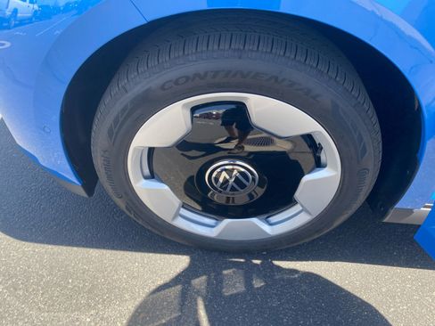 New 2025 Volkswagen ID. Buzz Pro S image 25