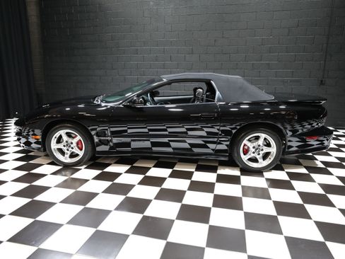 Used 1999 Pontiac Firebird Trans Am RWD image 7
