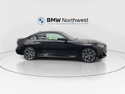 Used 2025 BMW 230i xDrive Coupe w/ Convenience Package image 5