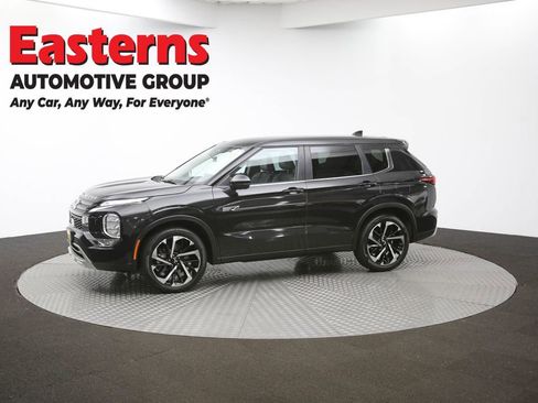 Used 2023 Mitsubishi Outlander SE image 59