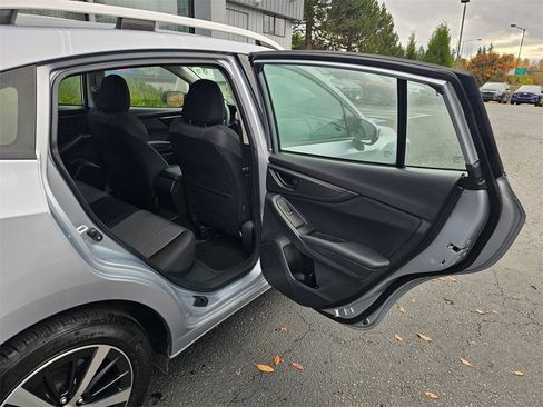 Used 2023 Subaru Impreza Premium image 12