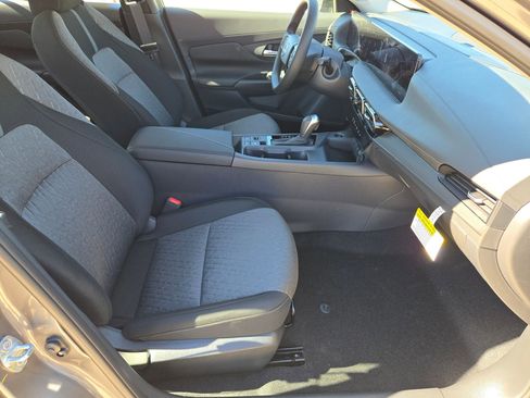 New 2026 Nissan Sentra SV w/ Floor Mat Package FWD image 18
