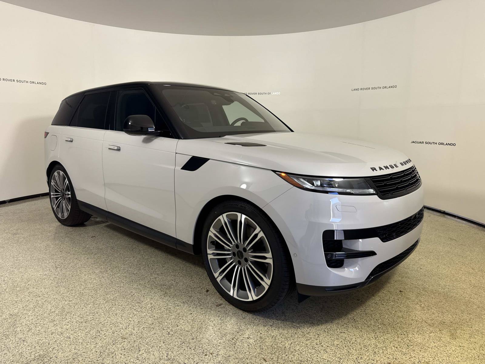 New 2027 Land Rover Range Rover Sport SE AWD/4WD image 7