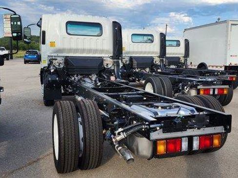 New 2024 Chevrolet Low Cab Forward image 11