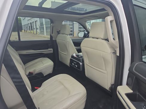Used 2019 Ford Expedition Platinum AWD/4WD image 12