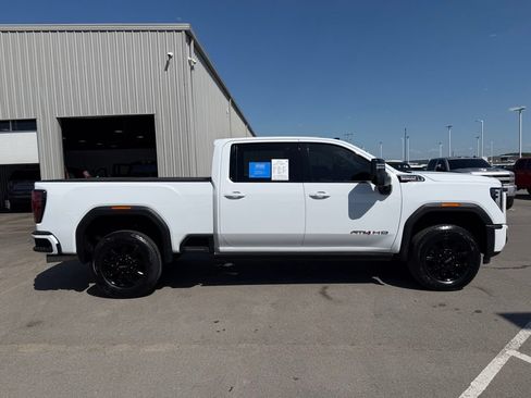 Used 2024 GMC Sierra 2500 AT4 w/ AT4 Premium Plus Package AWD/4WD image 34