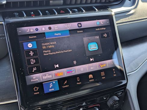 New 2025 Jeep Grand Cherokee L Limited image 15