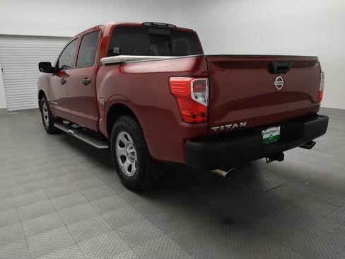 Used 2018 Nissan Titan S image 5