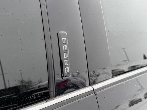 Used 2022 Ford F450 Platinum w/ FX4 Off-Road Package image 12