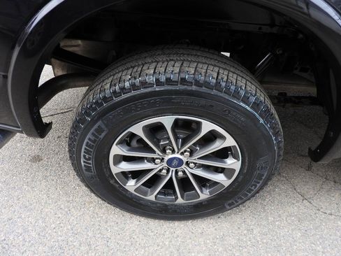 Used 2019 Ford F150 Lariat w/ Equipment Group 502A Luxury image 18