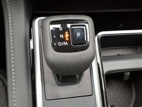 New 2026 Nissan Pathfinder SV image 12