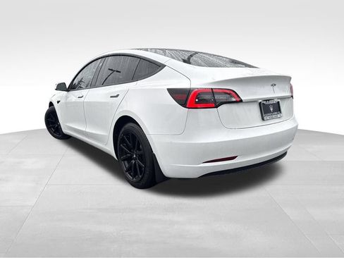 Used 2023 Tesla Model 3 Standard Range image 6