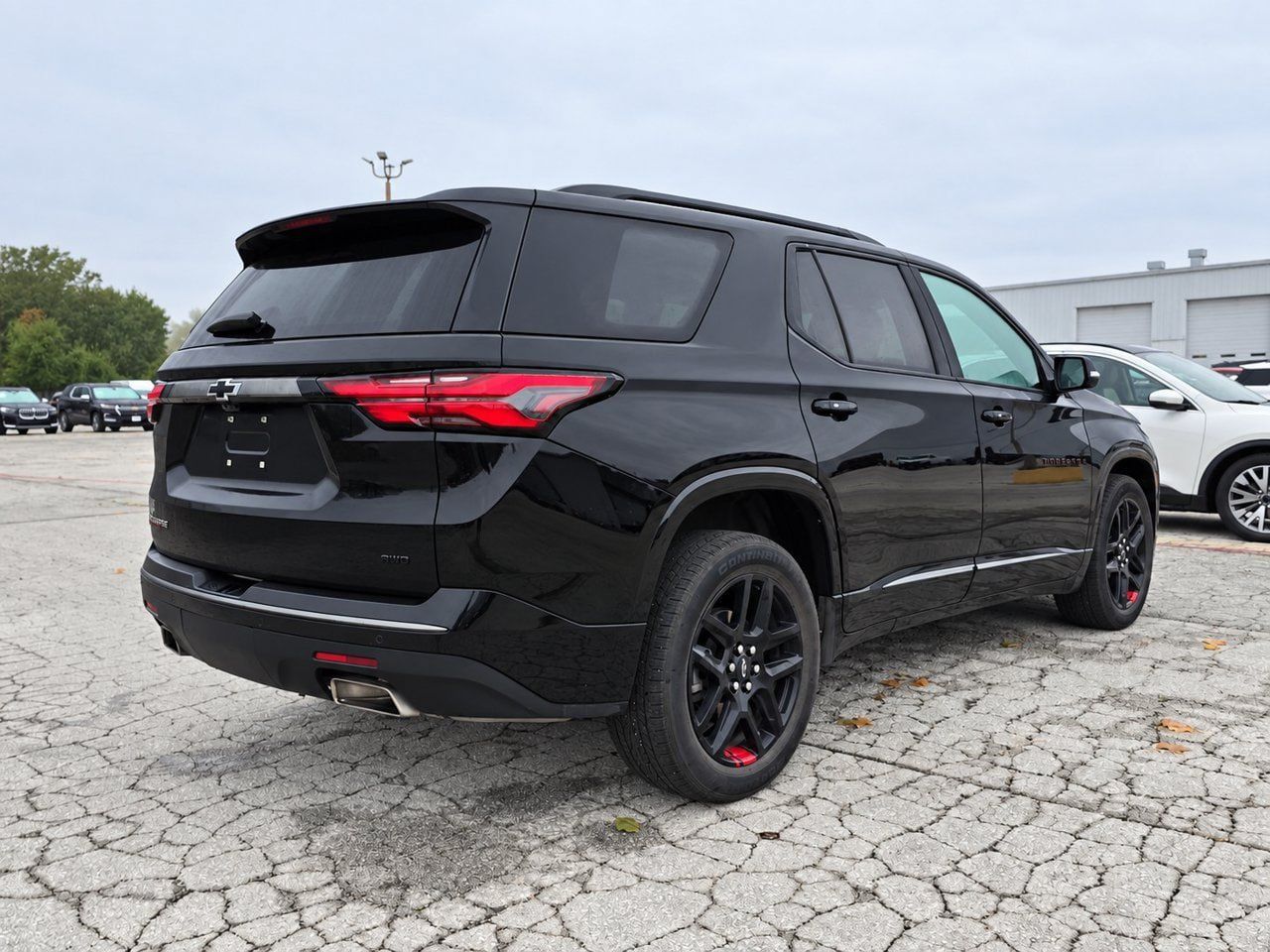 Used 2022 Chevrolet Traverse Premier w/ Redline Edition AWD/4WD image 6