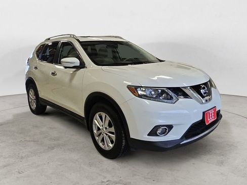 Used 2015 Nissan Rogue SV w/ SV Premium Package image 7
