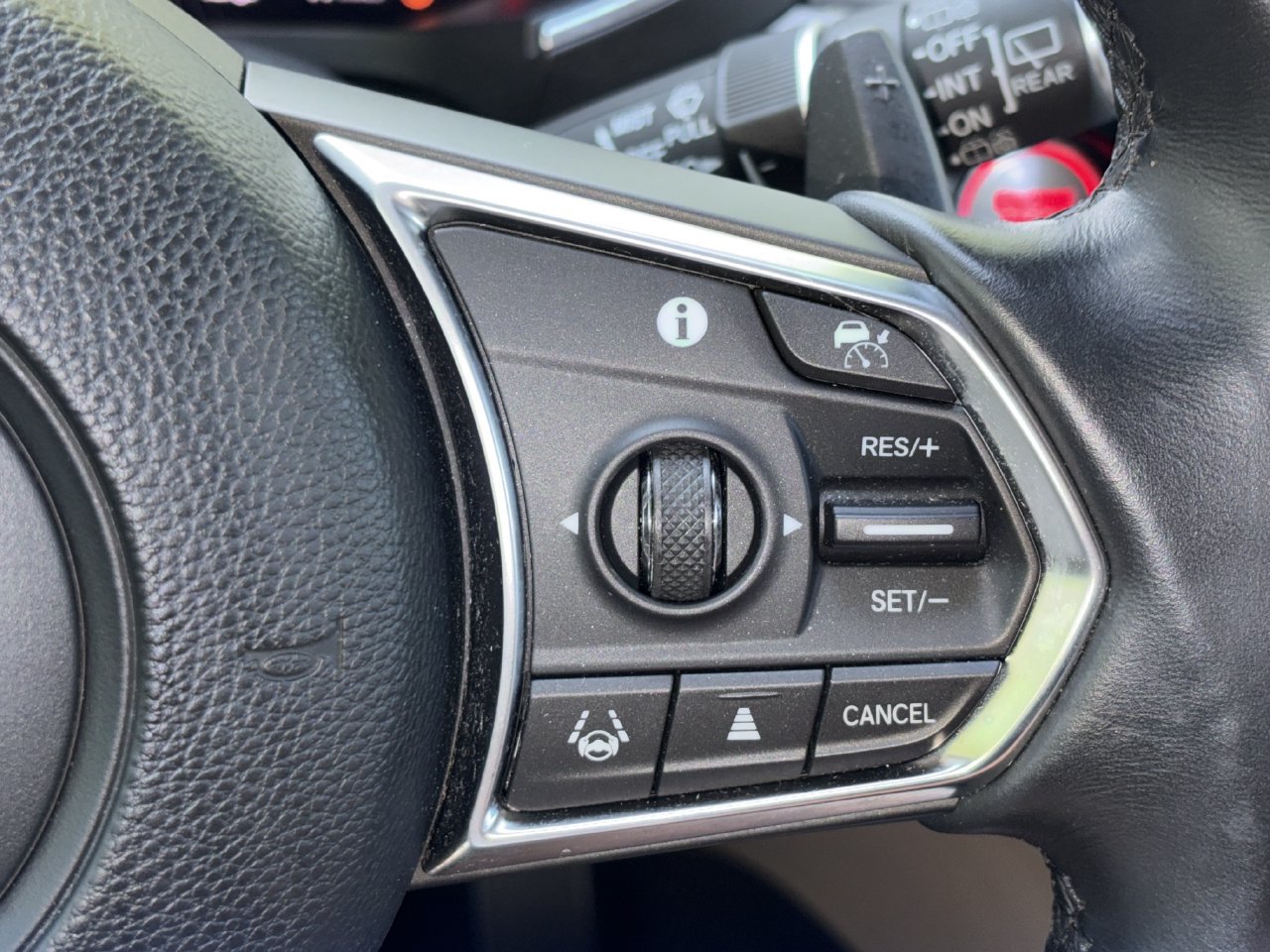 Used 2022 Acura MDX w/ Advance Package AWD/4WD image 15
