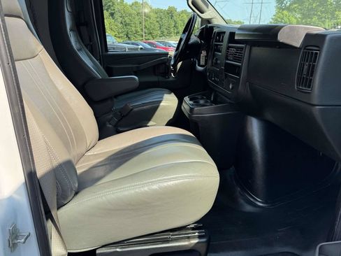 Used 2022 Chevrolet Express 2500 Extended w/ Driver Convenience Package RWD image 15