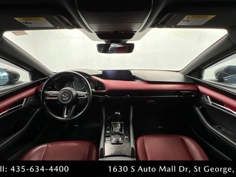 Used 2021 MAZDA MAZDA3 Hatchback w/Premium Plus Pkg image 9