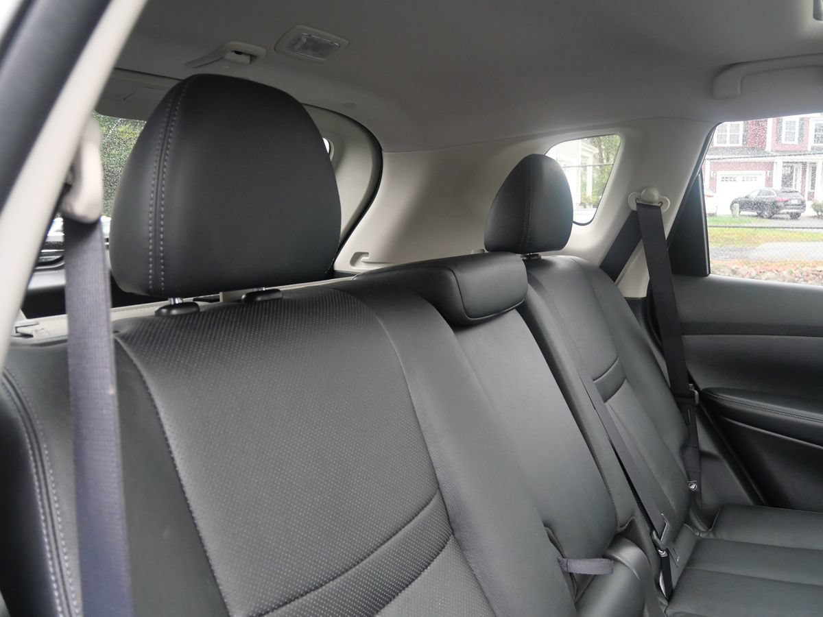 Used 2017 Nissan Rogue SL w/ SL Premium Package AWD/4WD image 28