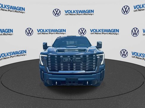 Used 2024 GMC Sierra 3500 Denali Ultimate AWD/4WD image 17