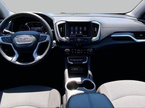 Used 2024 GMC Terrain SLE w/ Driver Convenience Package FWD image 16