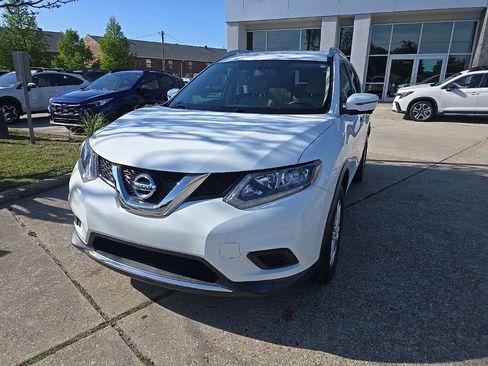 Used 2016 Nissan Rogue SV w/ SV Premium Package FWD image 11
