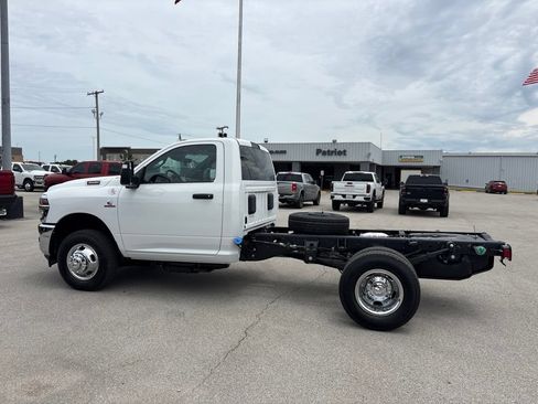 New 2026 RAM 3500 Tradesman w/ Chrome Appearance Group A AWD/4WD image 11