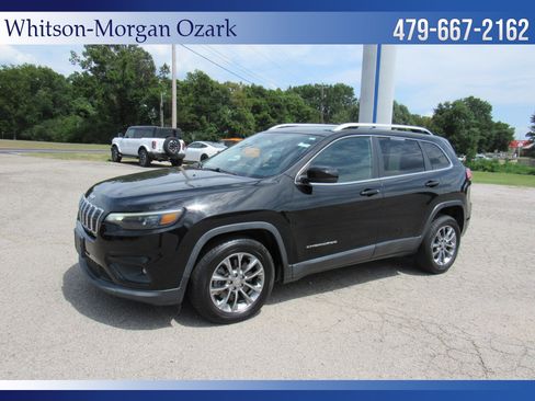 Used 2019 Jeep Cherokee Latitude Plus FWD image 4