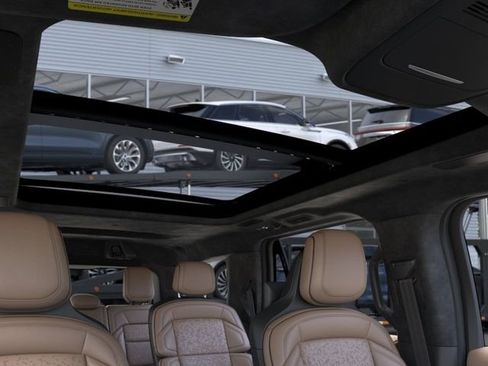 New 2026 Lincoln Navigator Black Label AWD/4WD image 22