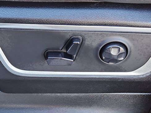 Used 2020 RAM 1500 Laramie w/ Sport Appearance Package image 26