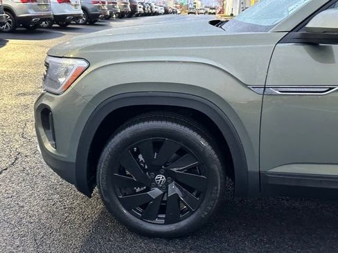 New 2026 Volkswagen Atlas Cross Sport SE image 7