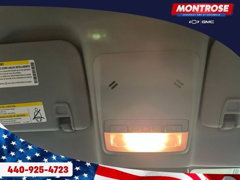 Used 2022 Chevrolet Trax LT w/ LT Convenience Package image 18