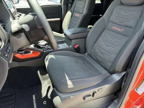 Used 2025 Nissan Frontier Pro-X RWD image 32
