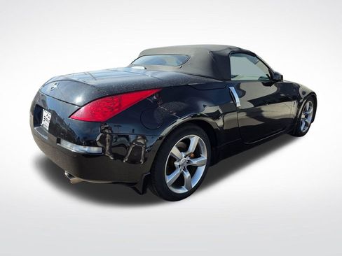 Used 2008 Nissan 350Z Grand Touring image 7