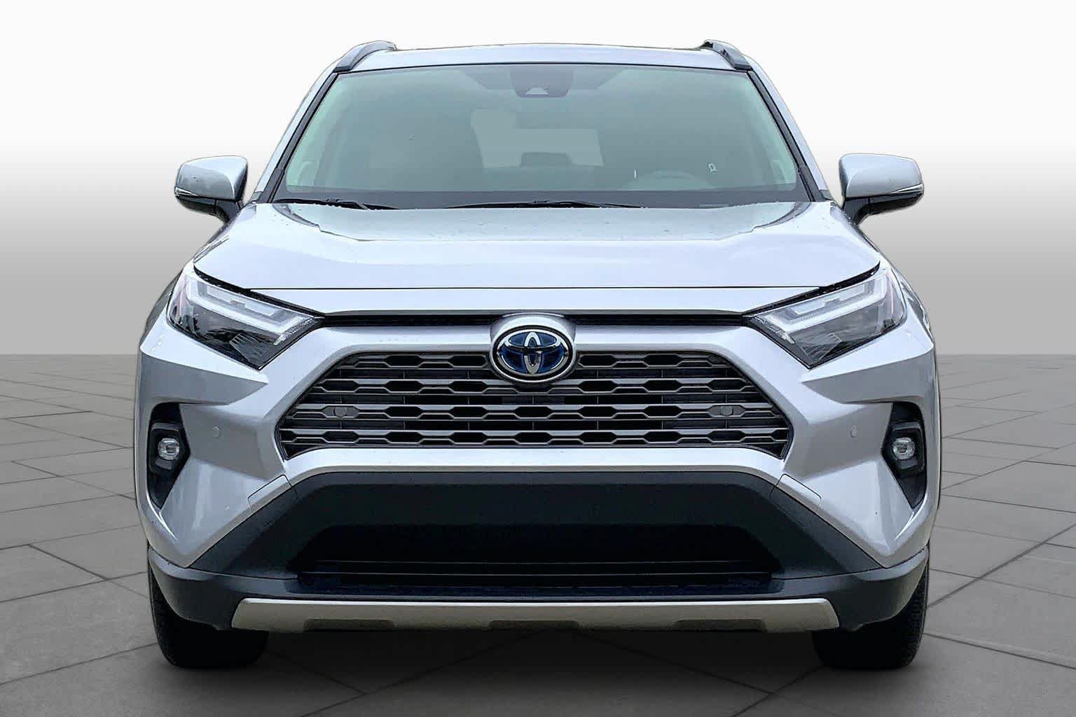 Used 2024 Toyota RAV4 Limited AWD/4WD image 4