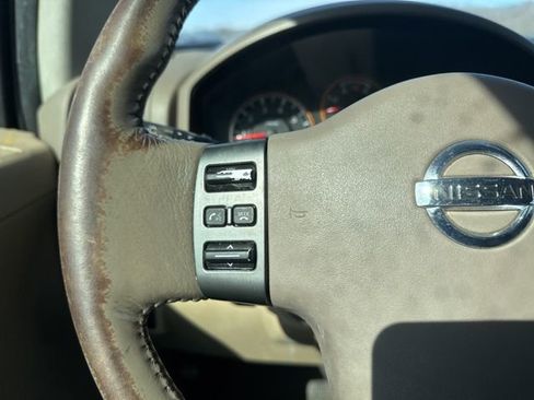 Used 2012 Nissan Titan SL RWD image 21