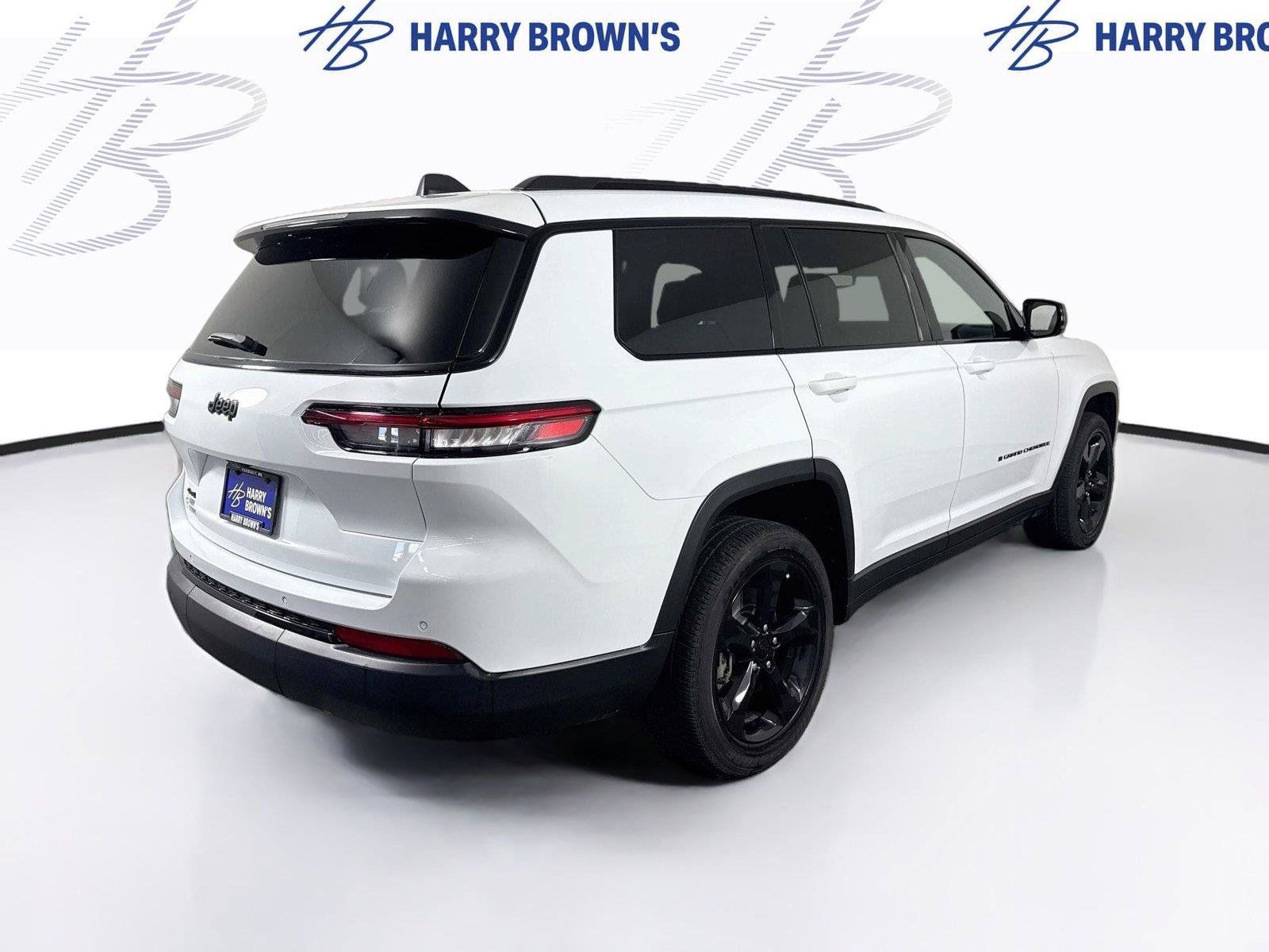 Used 2023 Jeep Grand Cherokee L Laredo AWD/4WD image 31