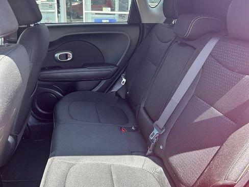 Used 2015 Kia Soul + FWD image 6