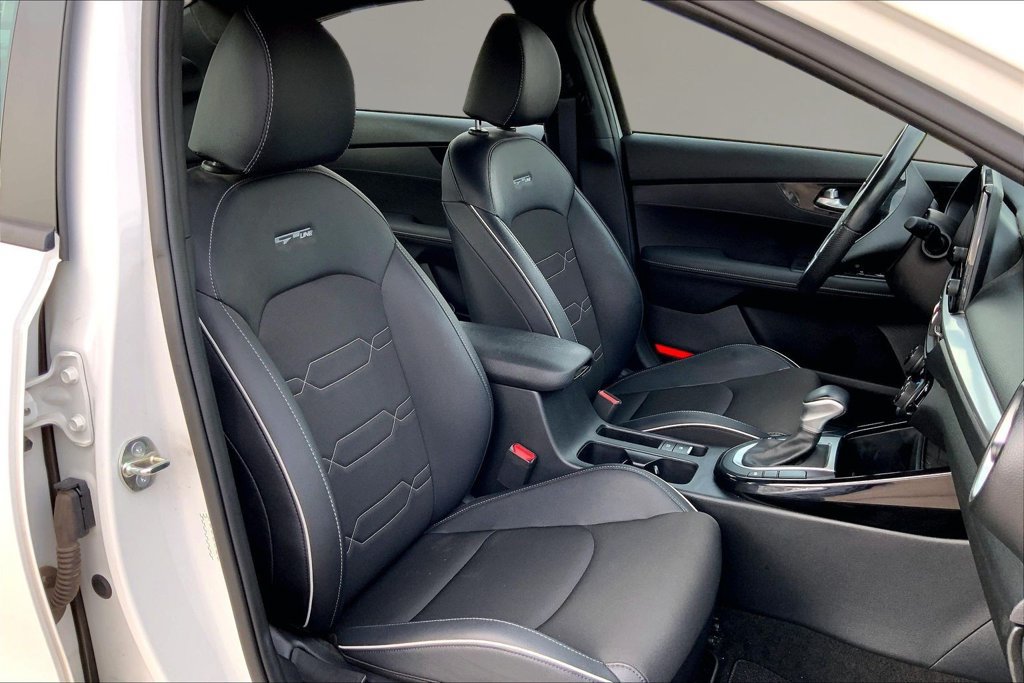 Used 2024 Kia Forte GT-Line w/ GT-Line Premium Package FWD image 7