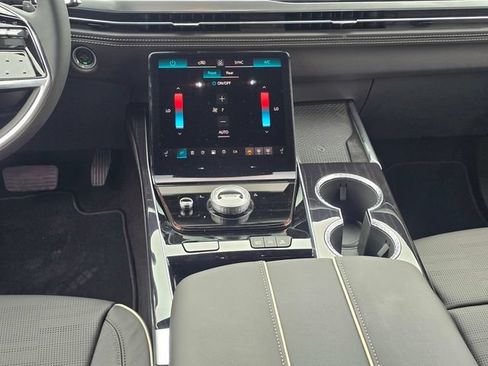 New 2026 Cadillac Escalade ESV Sport w/ Touring Package AWD/4WD image 20