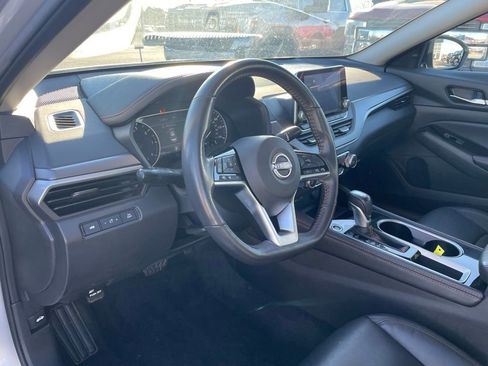 Used 2024 Nissan Altima 2.5 SR image 10