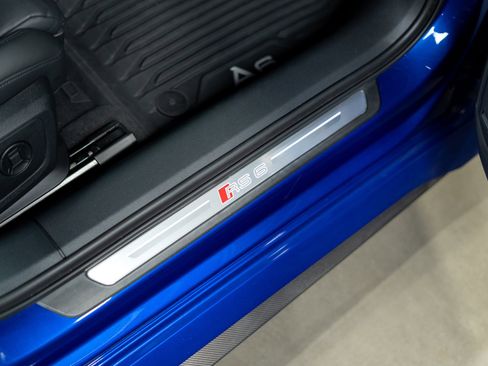 Used 2023 Audi RS 6 image 57