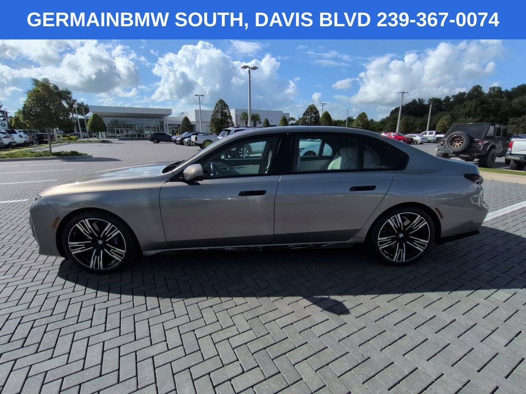 Used 2023 BMW 740i RWD image 8